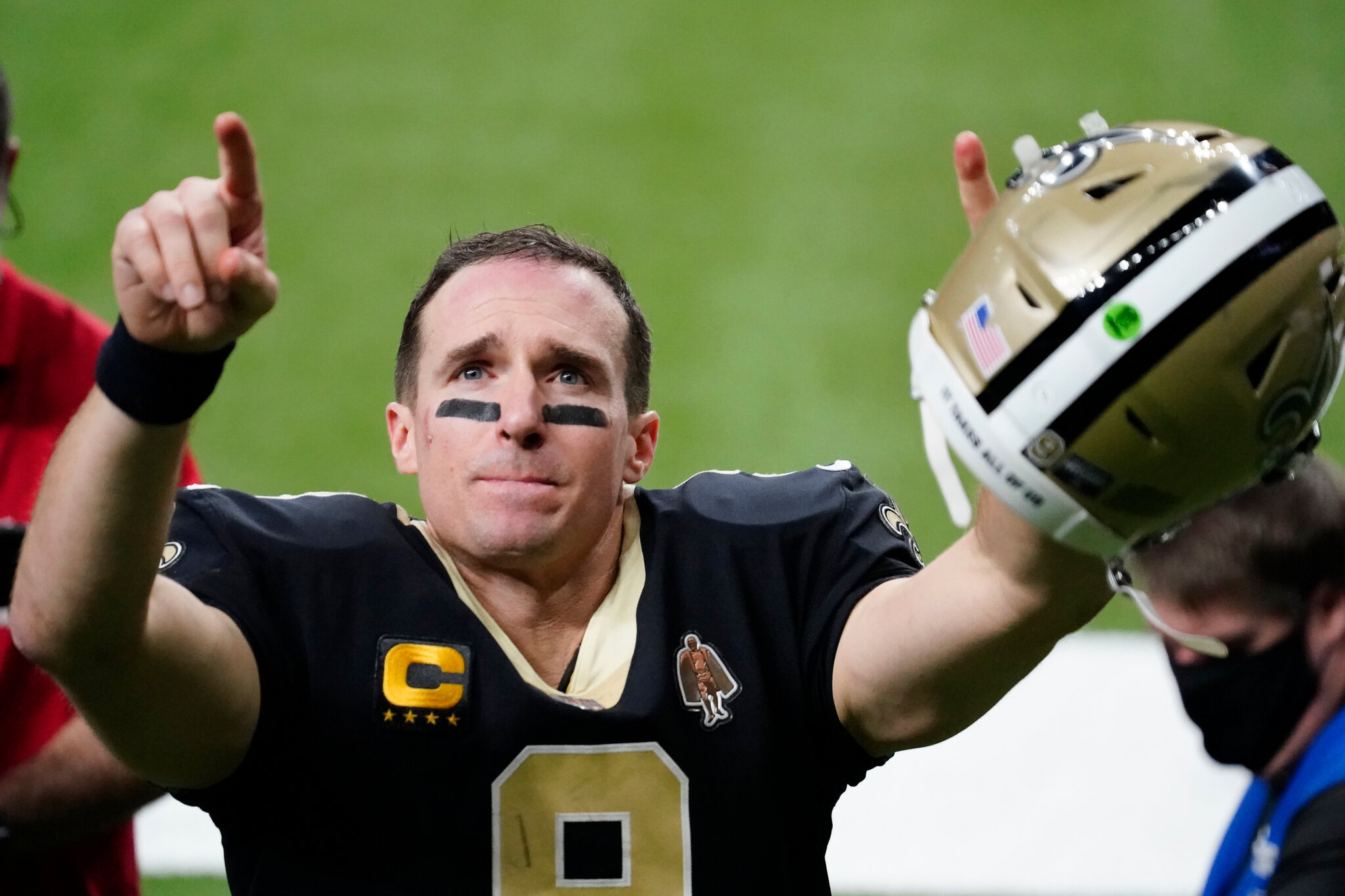 drew brees makes his nbc debut, internet amazed by his new hair